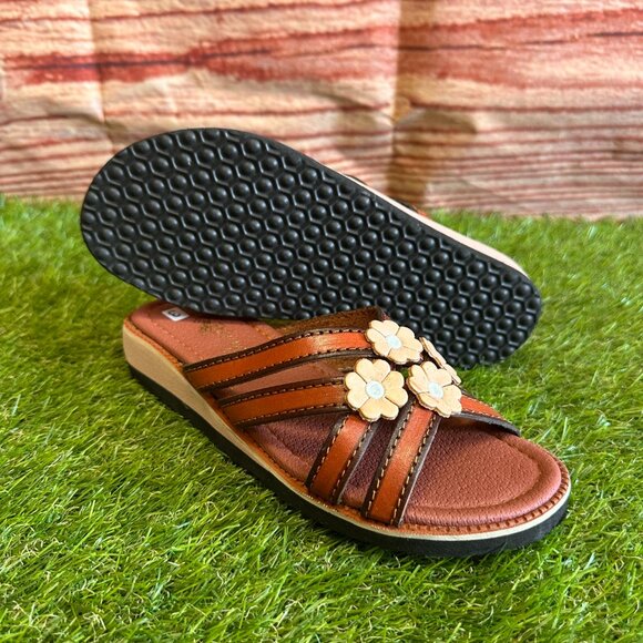 Women's Genuine Leather Brown Sandals with Flower Details Handmade in Mexico - Picture 1 of 8